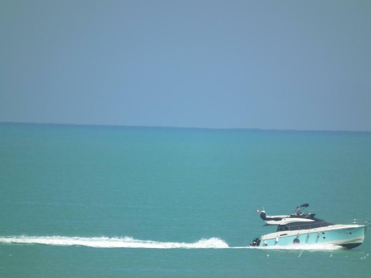 The 18, Marsa Guest House 拉马萨 外观 照片